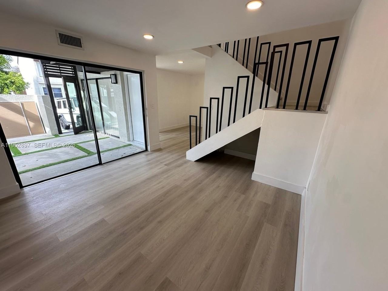 9734 Nw 5th Ter #9734 - Photo 7 of 19