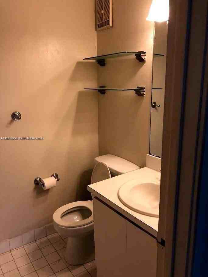 6840 Sw 45th Ln #4 - Photo 5 of 15