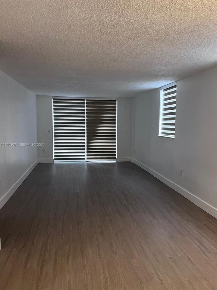 14165 Sw 87th St #D303 - Photo 4 of 6