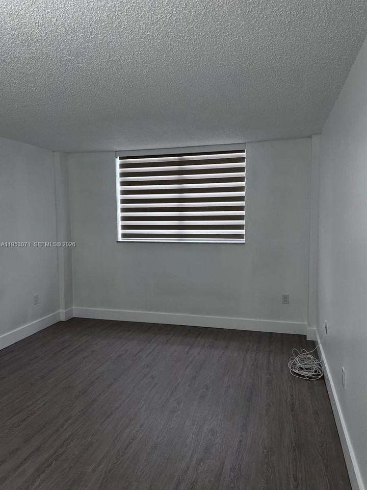 14165 Sw 87th St #D303 - Photo 5 of 6