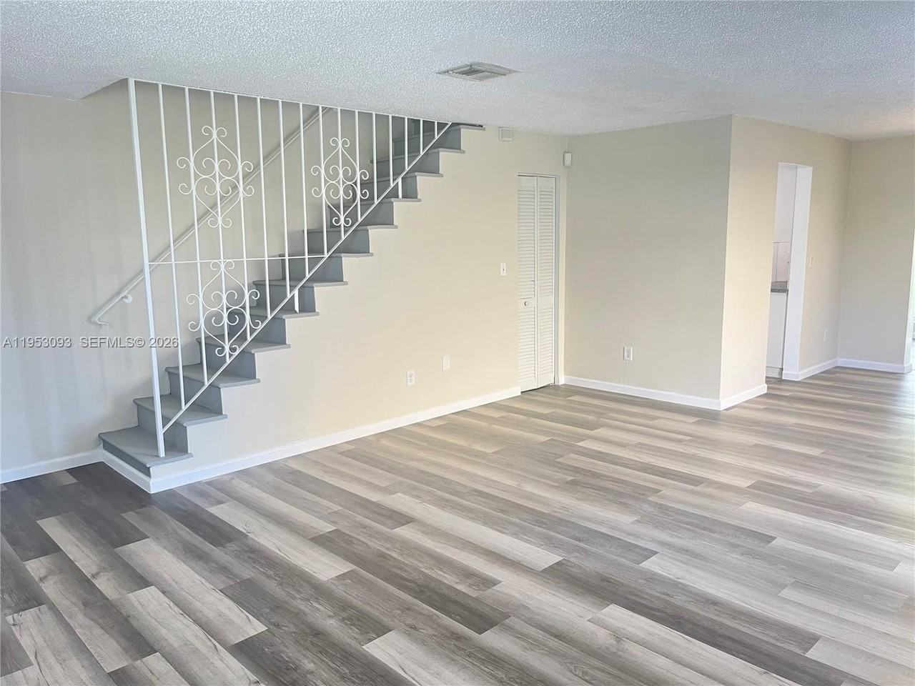 9503 Sw 88th Ter #9503 - Photo 3 of 13