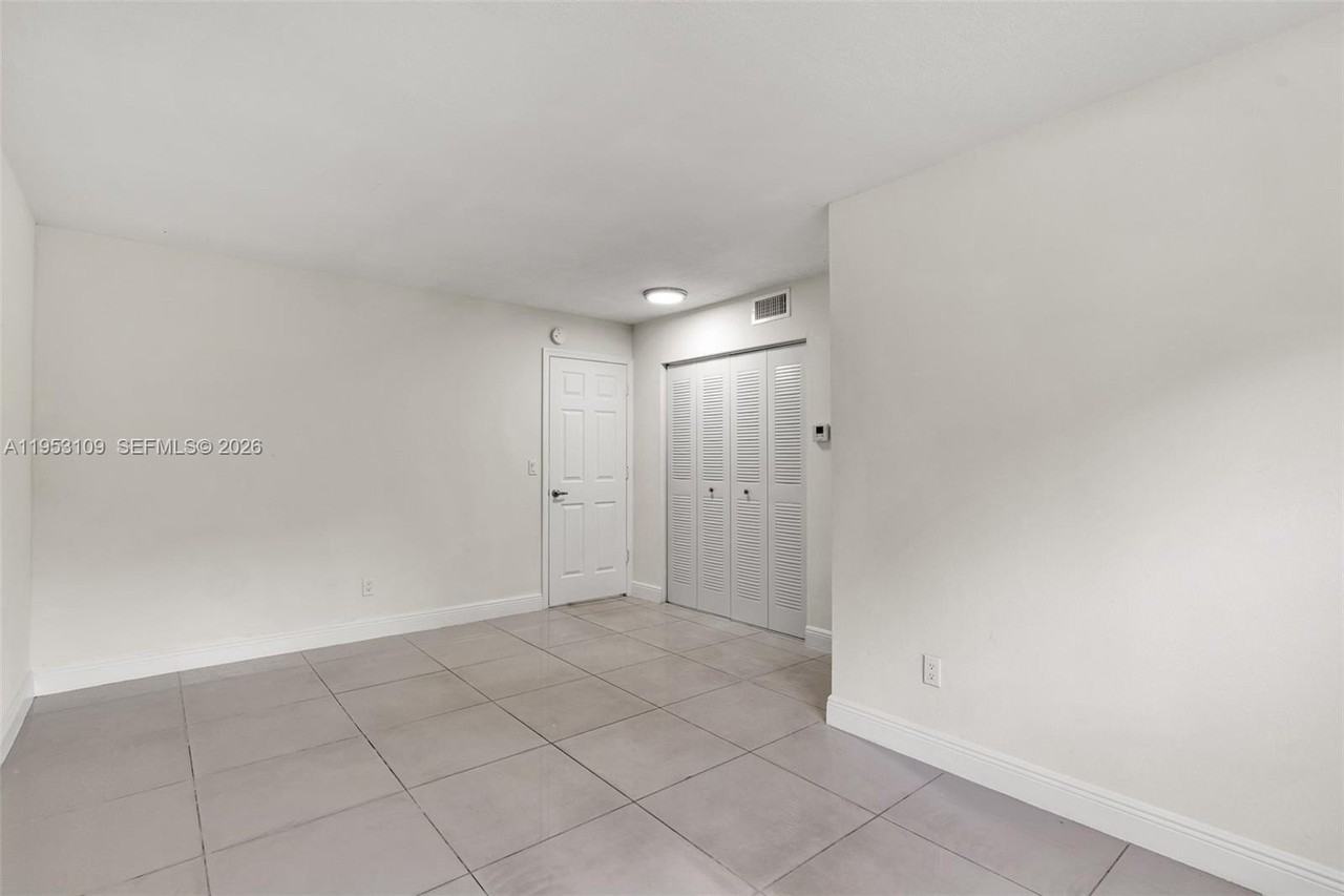 6034 Arthur St #2 - Photo 6 of 8