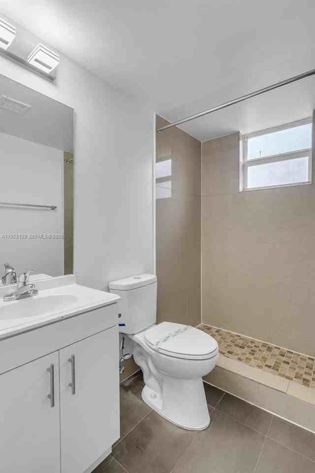 6034 Arthur St #2 - Photo 7 of 8