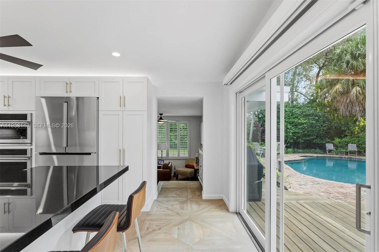 7801 Sw 58th Ave #7801 - Photo 5 of 18