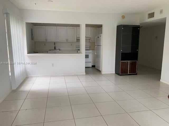 17650 Nw 68th Ave - Photo 4 of 29