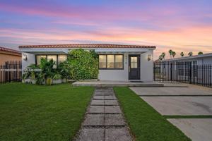 featured image of 6418 Sw 39th Ter #0