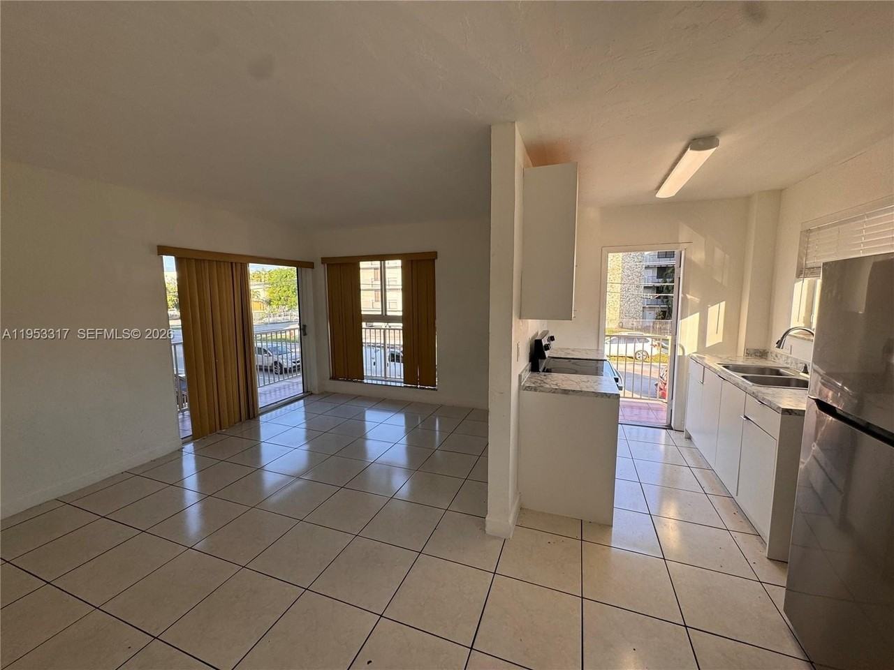 1595 Ne 125th St #6 - Photo 4 of 18