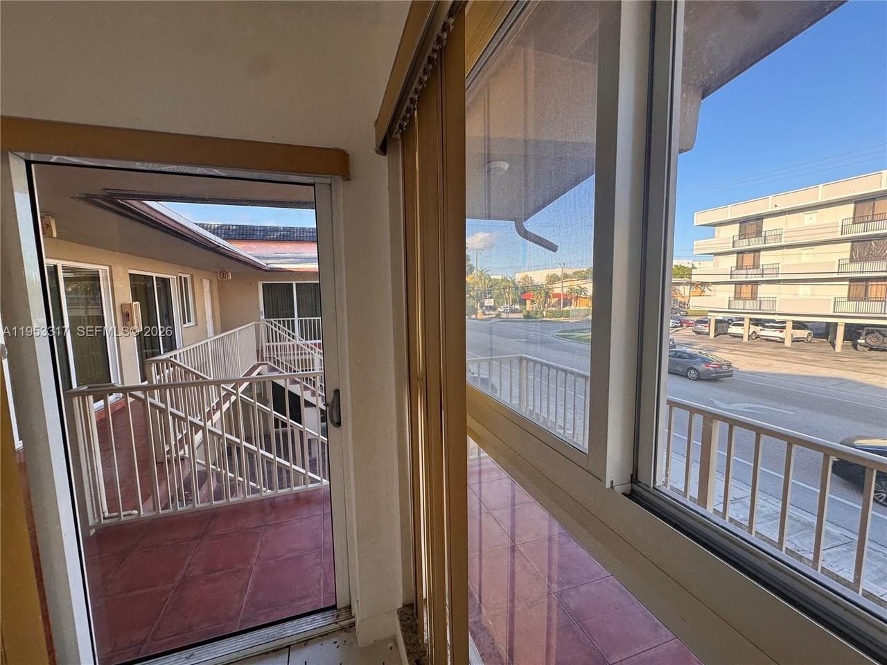 1595 Ne 125th St #6 - Photo 6 of 18