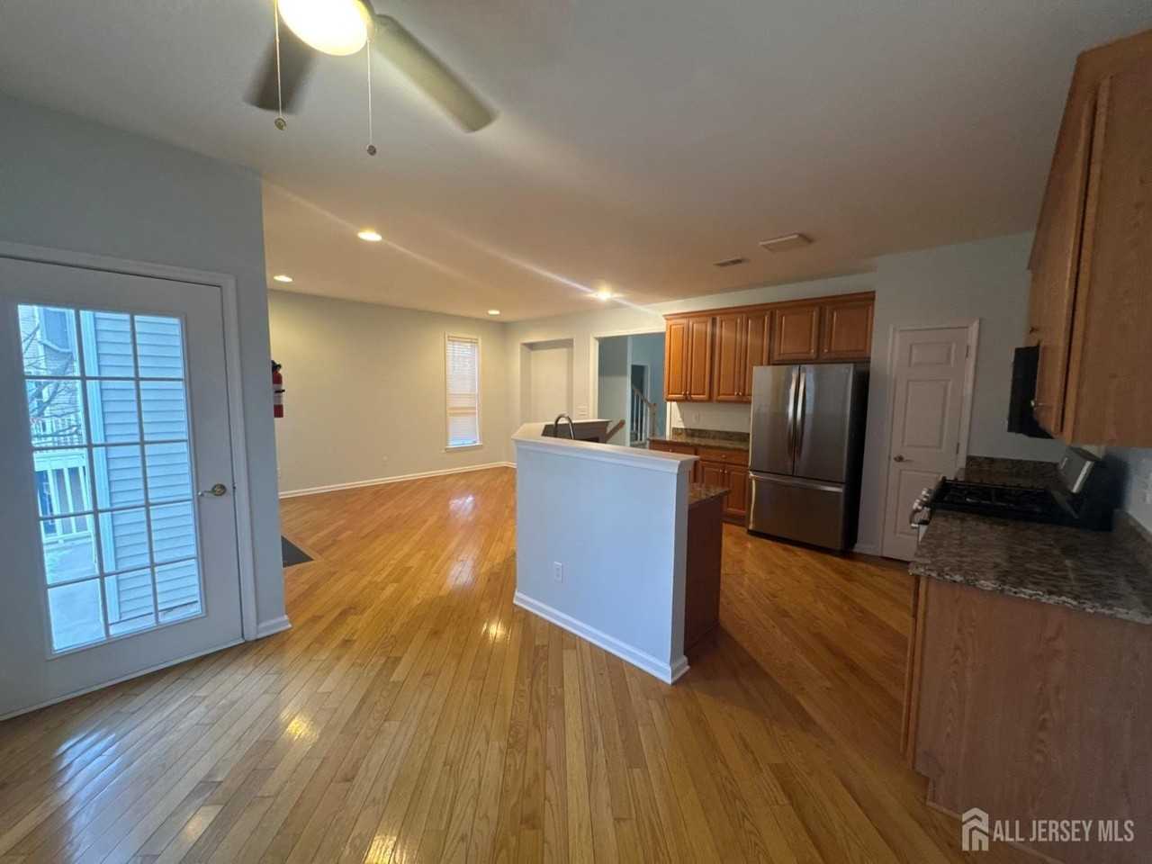 51 S Shore Dr - Photo 7 of 32