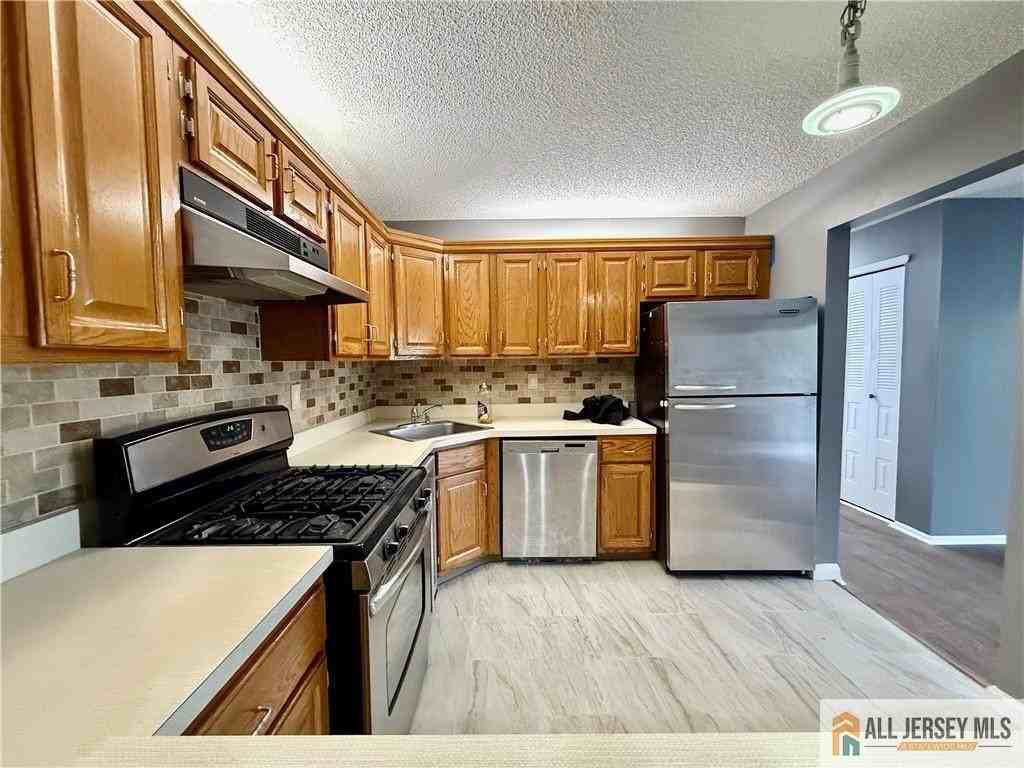 31 Voscek Ct - Photo 2 of 19