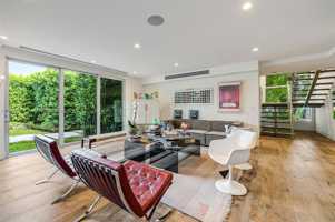 featured image of 79 Shore Dr W #SFH