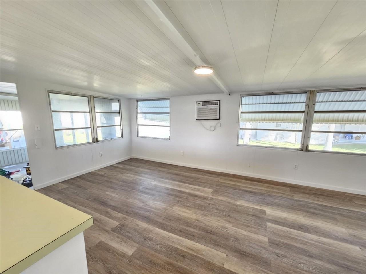 321 3rd Street Dr W - Photo 7 of 17