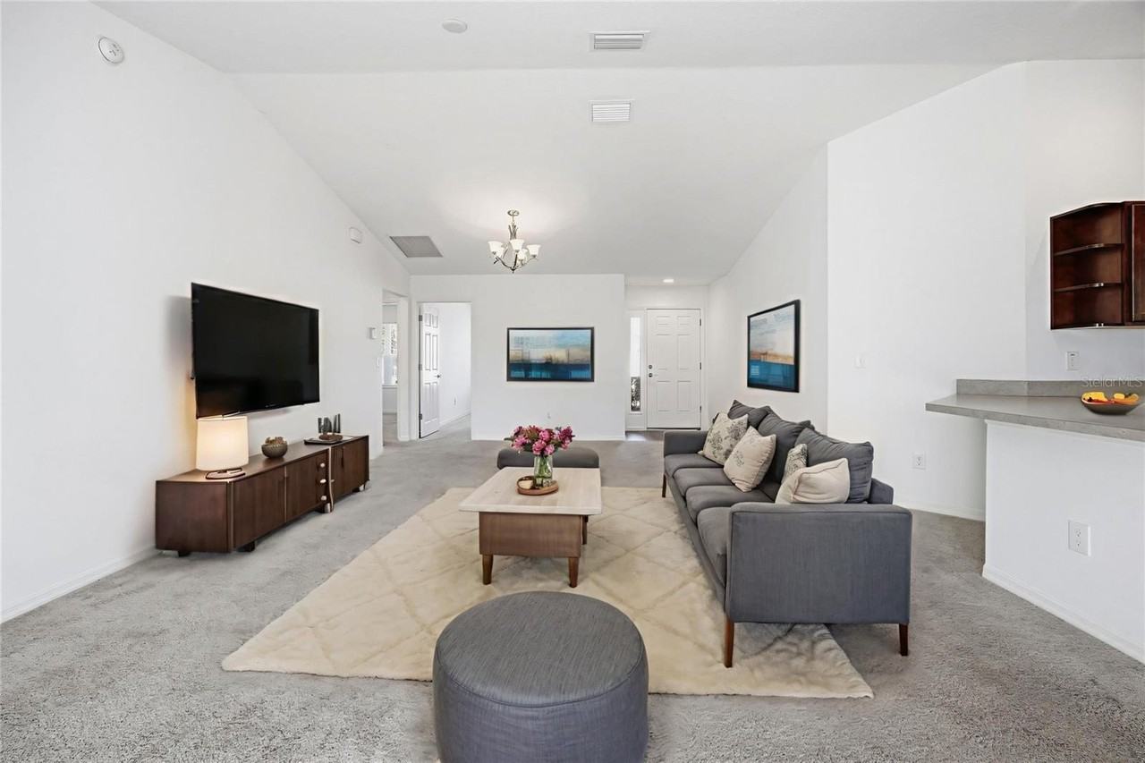 11190 Hess Way - Photo 5 of 42