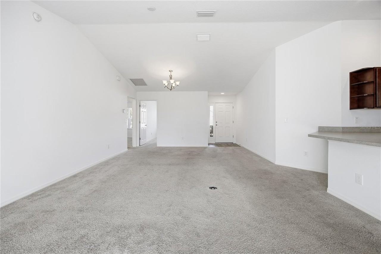 11190 Hess Way - Photo 6 of 42