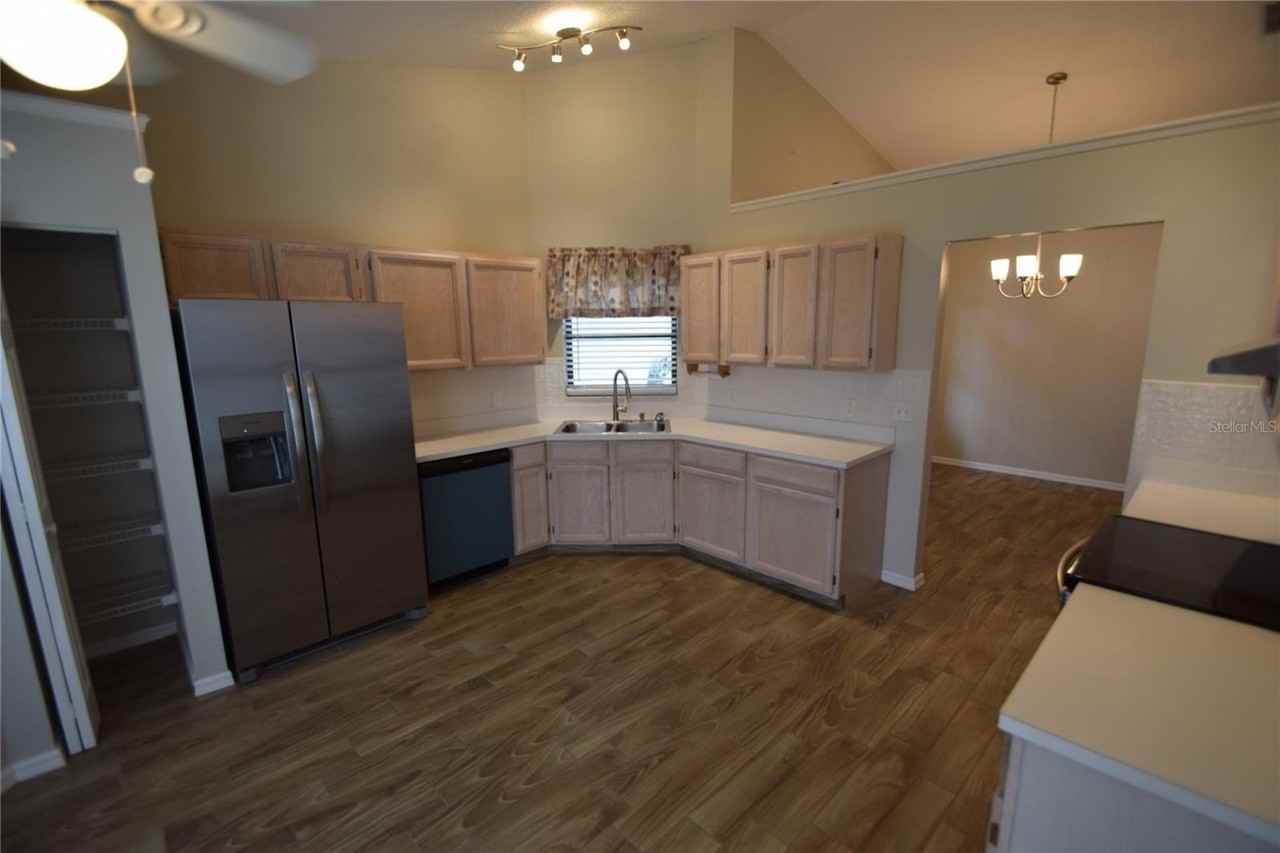 6022 Crane Dr - Photo 4 of 24