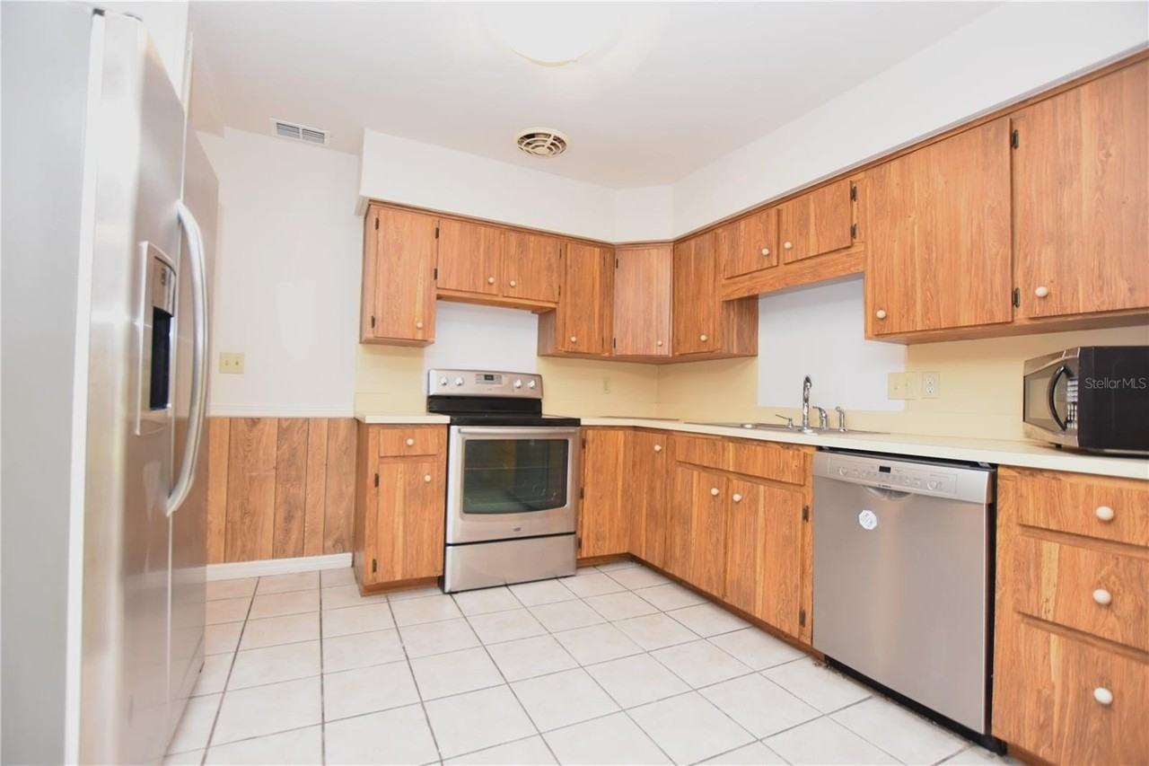 1503 Hanson Ave - Photo 5 of 36