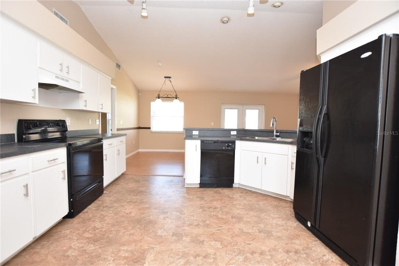 2830 Hickory Ridge Dr - Photo 4 of 23