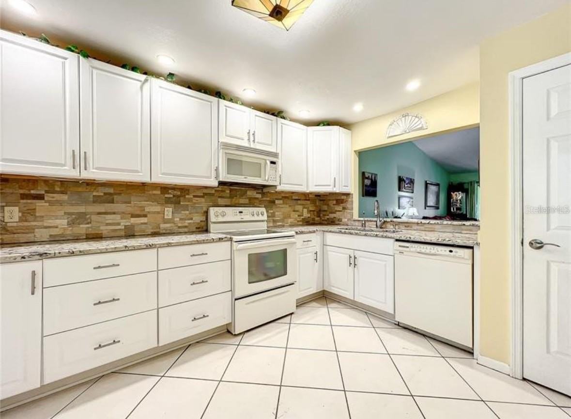 1 Escondido Cir #170 - Photo 4 of 22