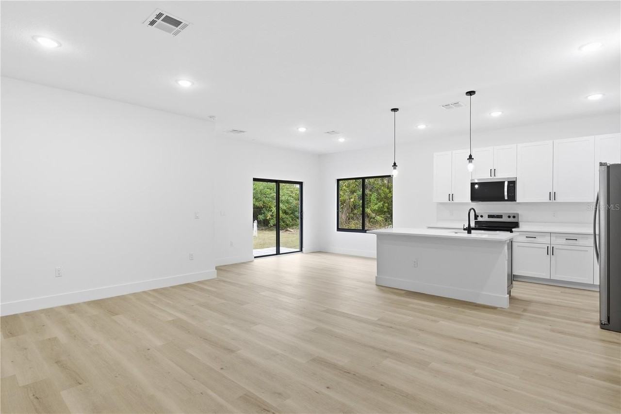 3537 Enid Ln - Photo 3 of 39