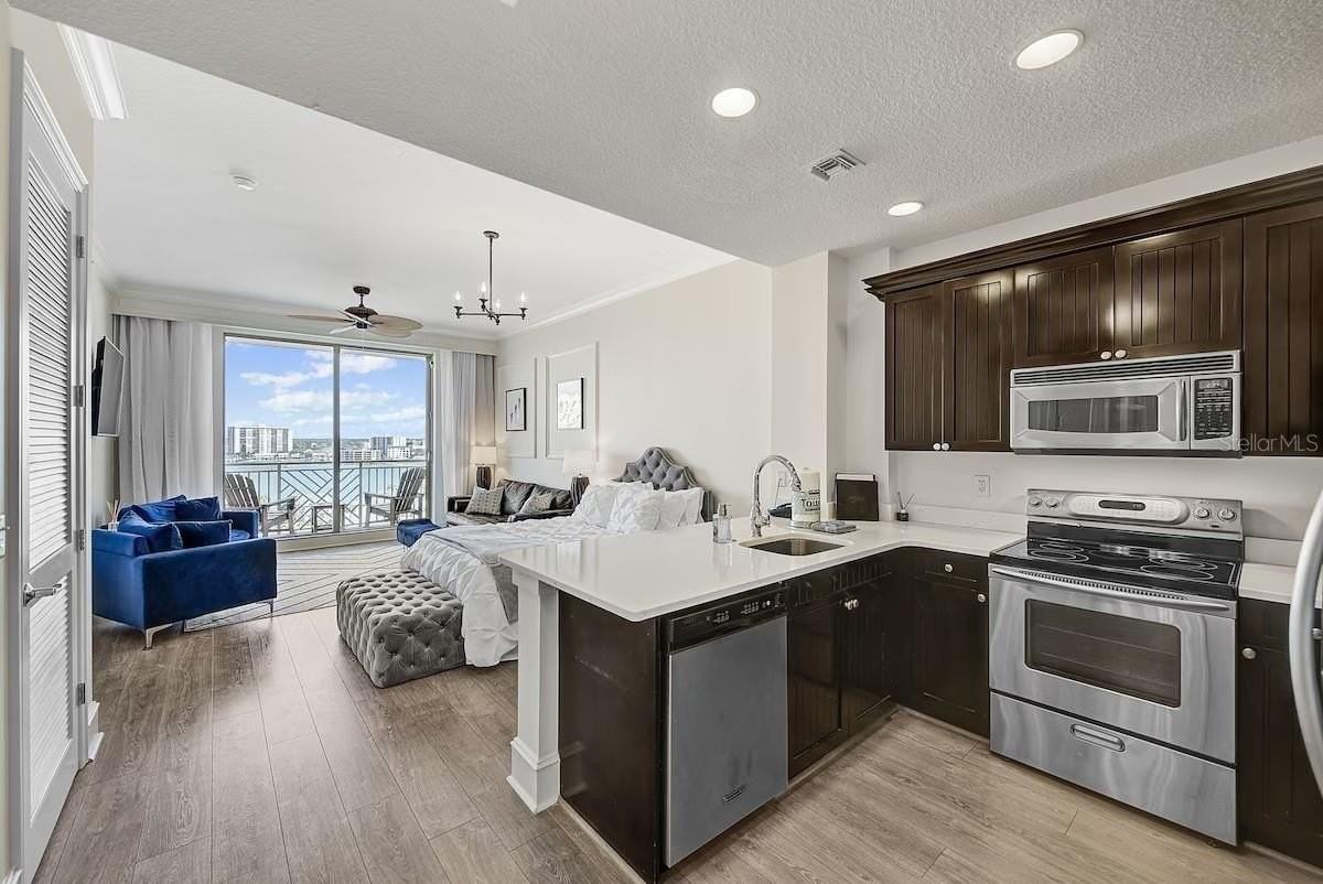 500 Mandalay Ave #712 - Photo 3 of 11