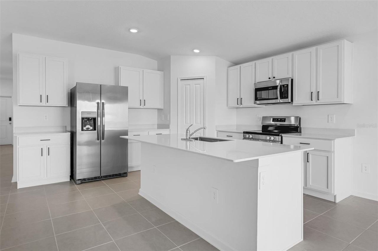 2110 Lasso Loop - Photo 3 of 33