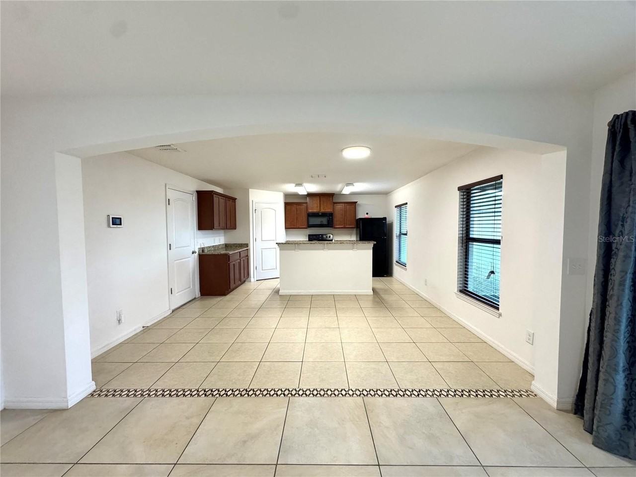 5673 Elsinore Way - Photo 4 of 32