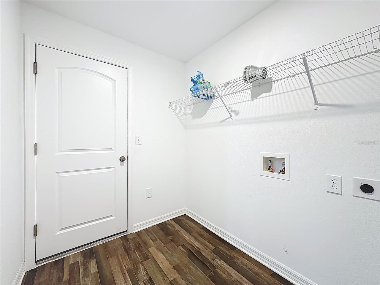 241 Live Oak Blvd - Photo 3 of 29