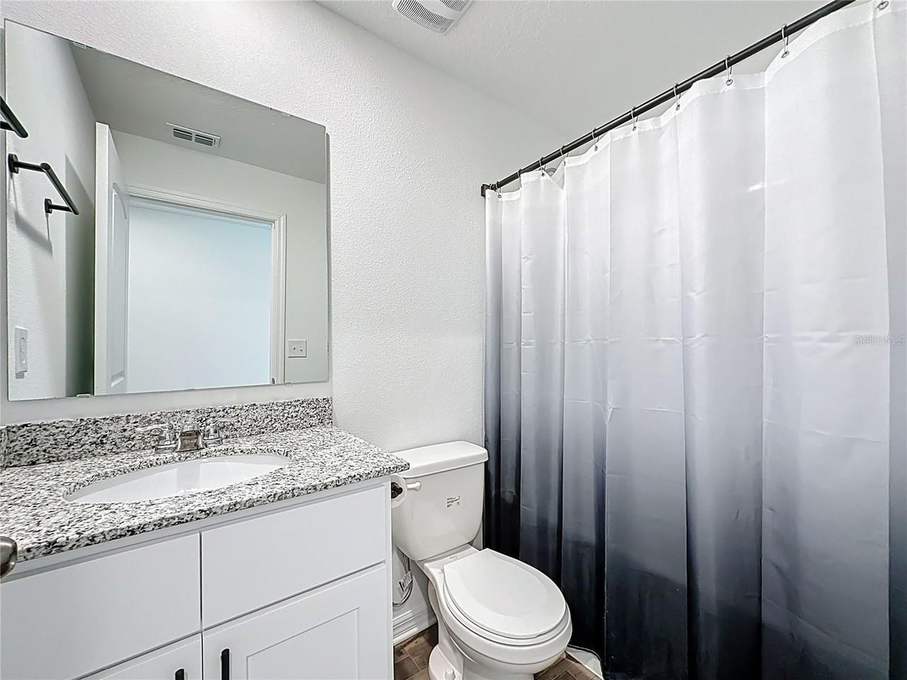 241 Live Oak Blvd - Photo 4 of 29