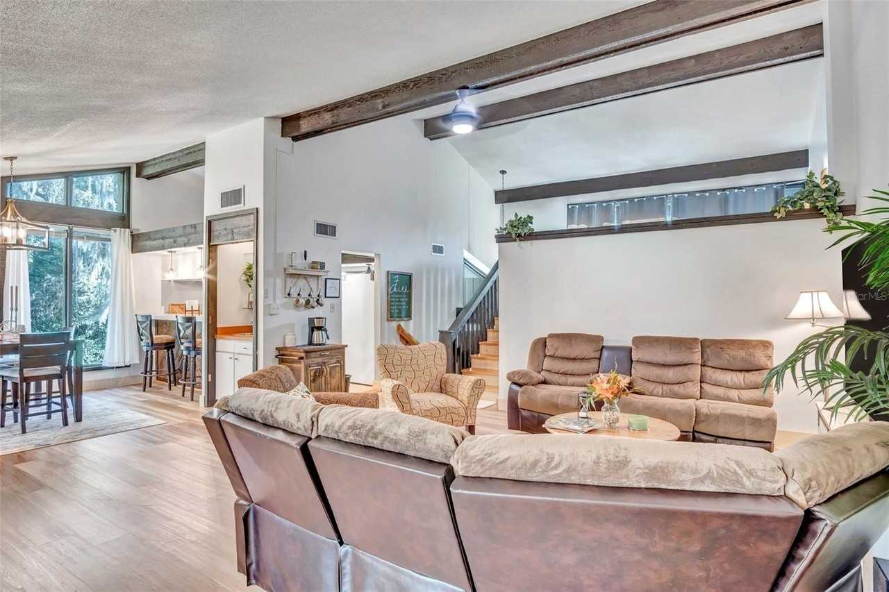 4 Nottingham Way - Photo 6 of 20