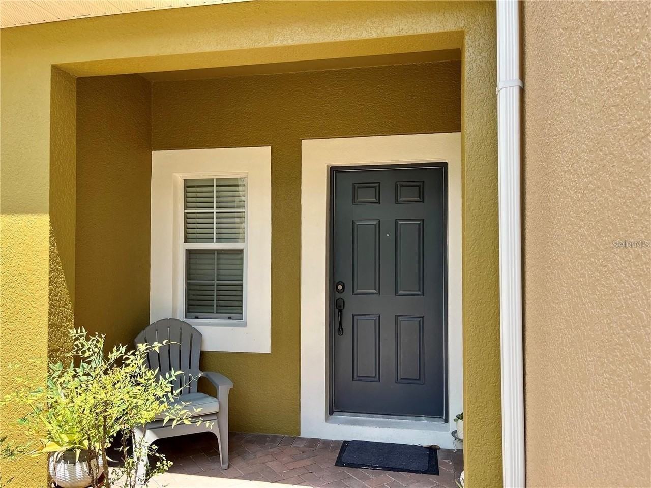 5552 Rutherford Pl - Photo 2 of 20