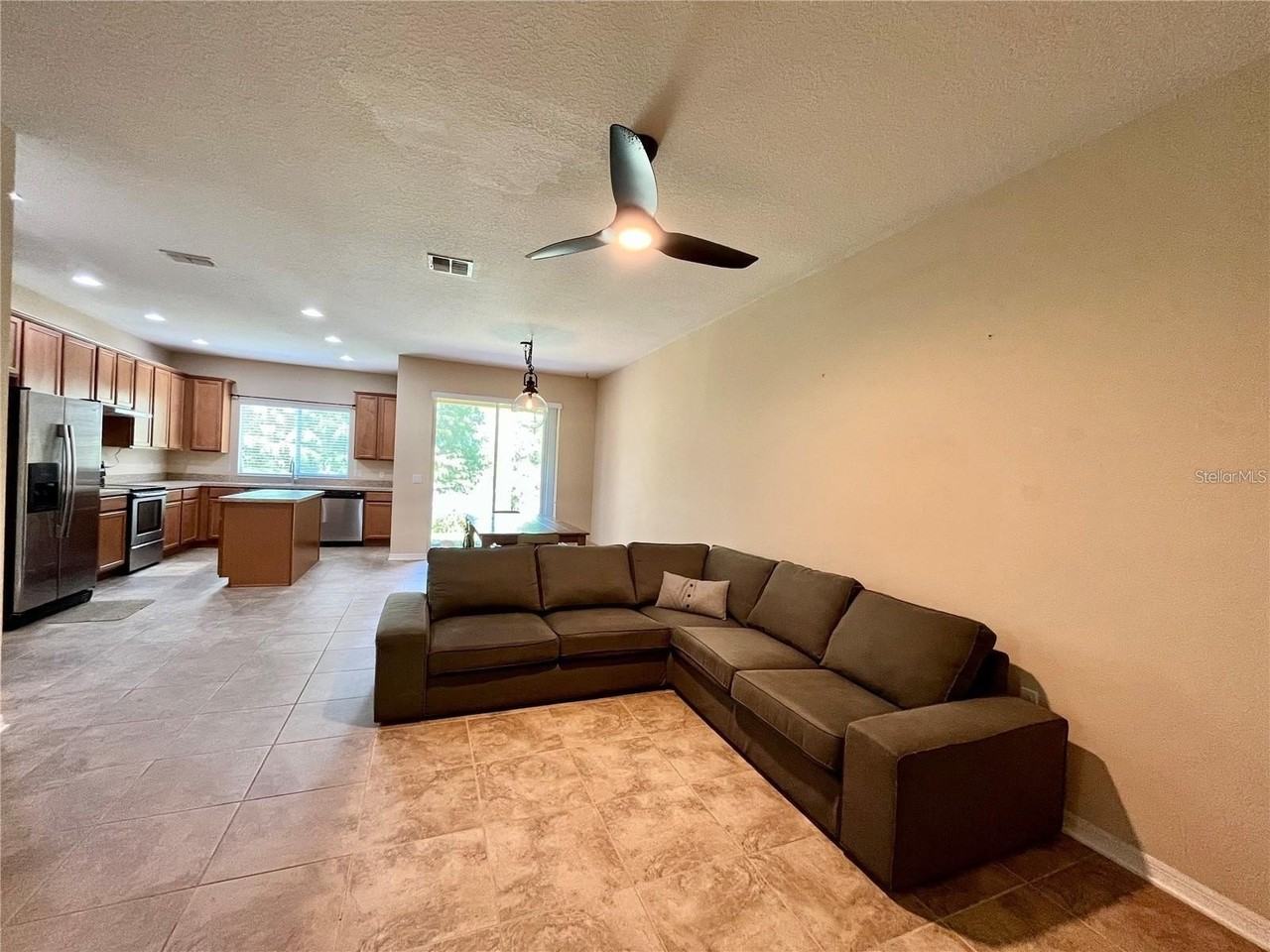 5552 Rutherford Pl - Photo 3 of 20