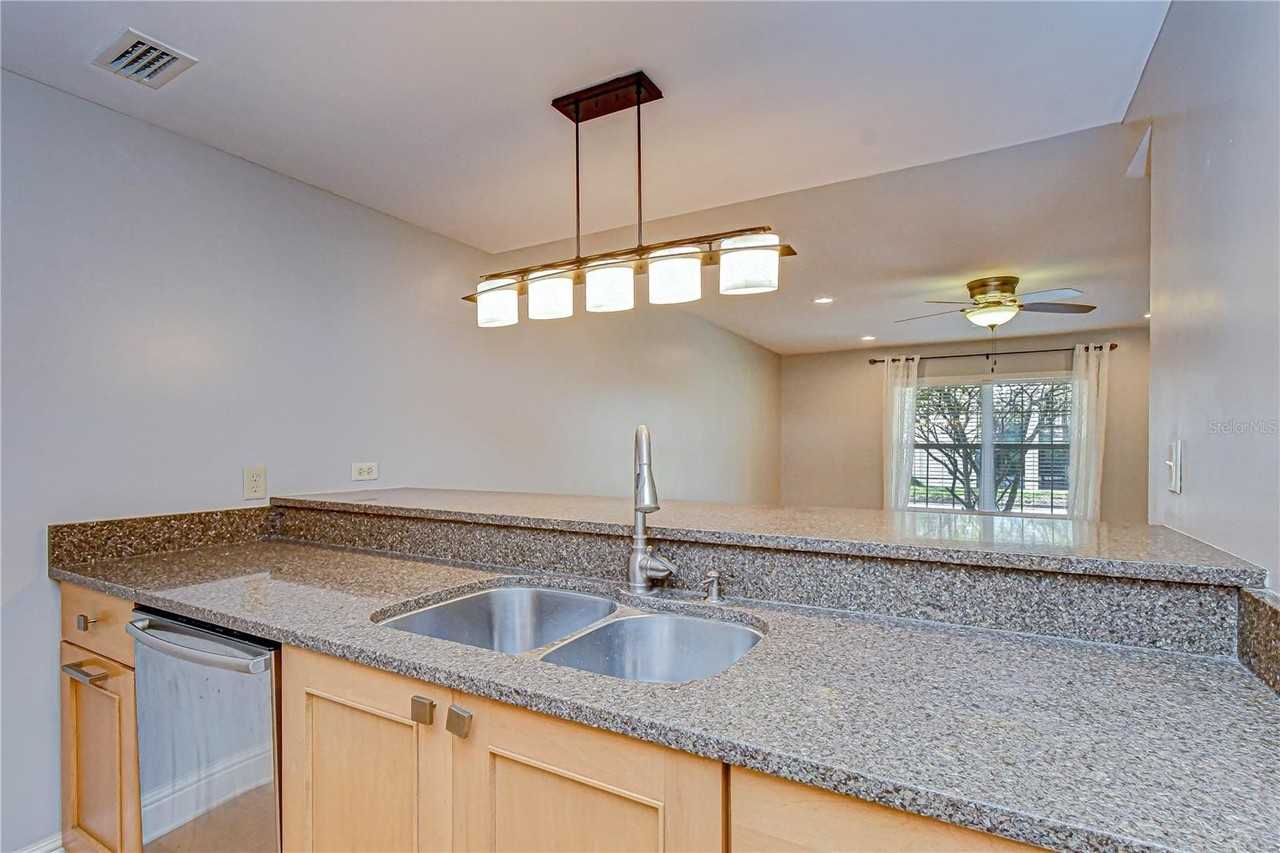 2308 S Carolina Ave - Photo 5 of 17