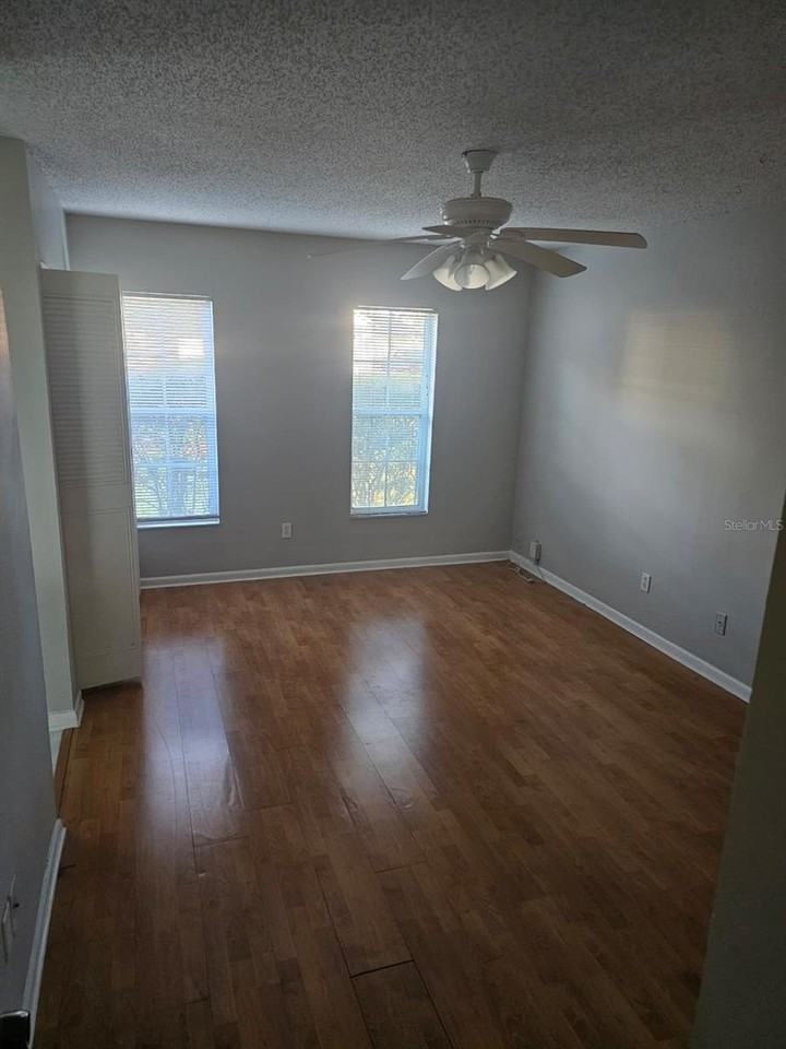 14013 Briardale Ln - Photo 3 of 12