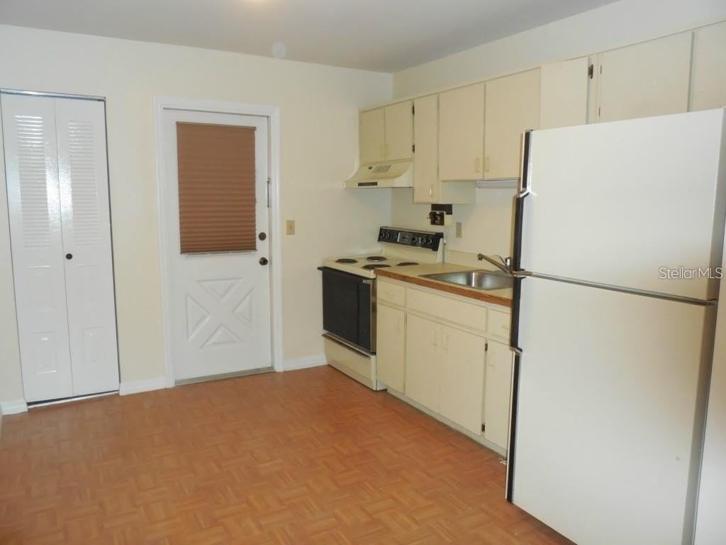 5607 67th Ave N #314 - Photo 5 of 21