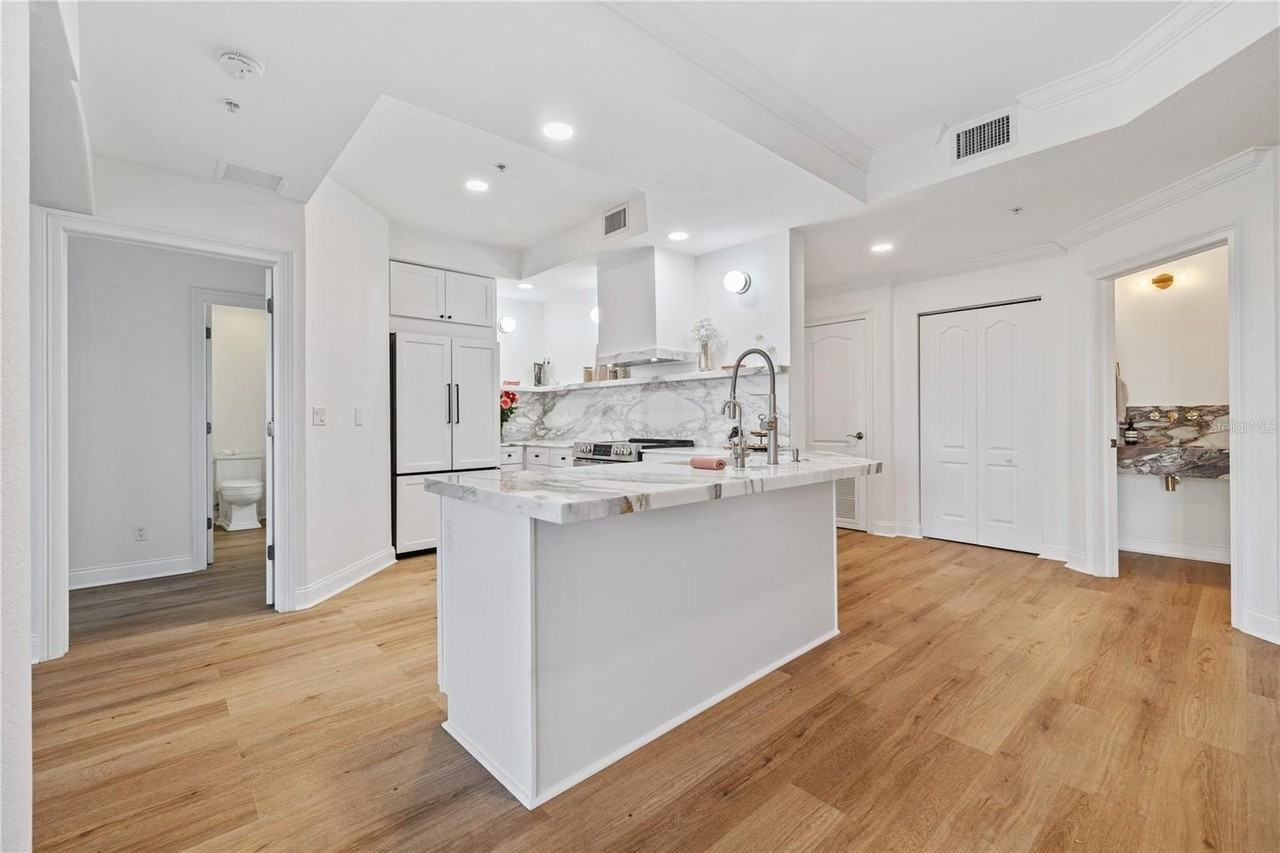 750 4th Ave S #405D - Photo 5 of 18