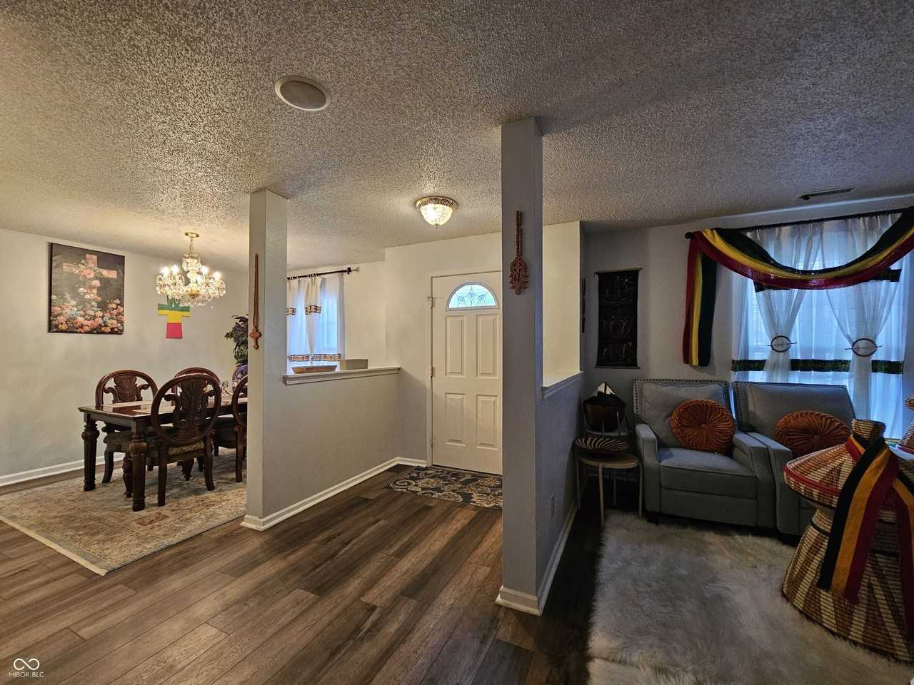 10633 Cyrus Dr - Photo 3 of 26