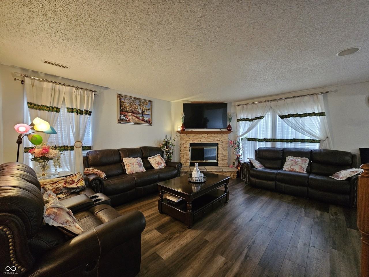 10633 Cyrus Dr - Photo 5 of 26