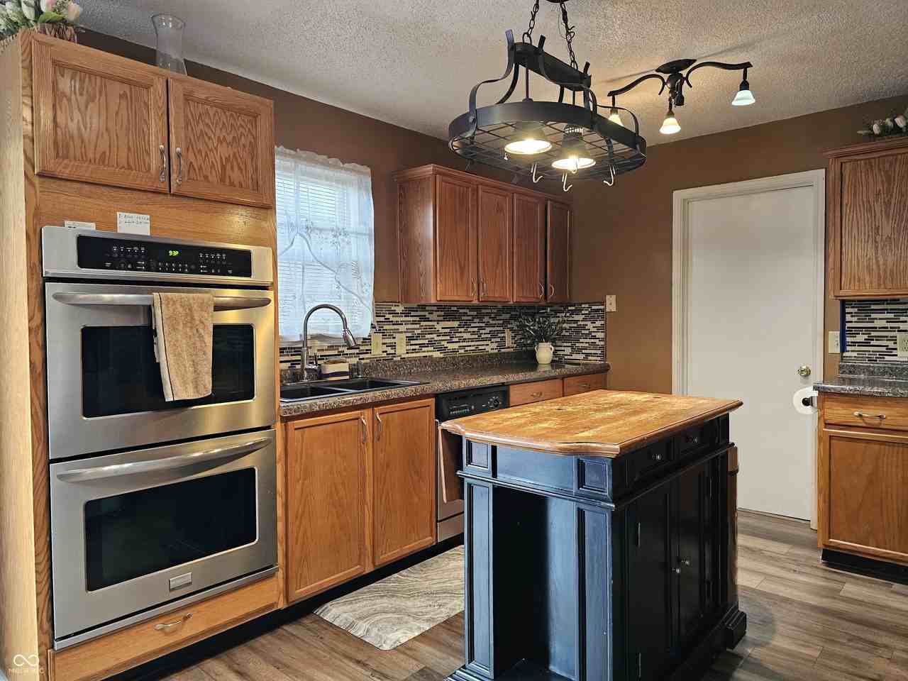 10633 Cyrus Dr - Photo 7 of 26