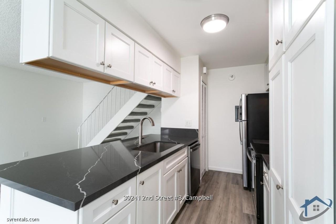 302 N 2nd St - Photo 6 of 23