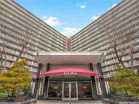 6125 97th St Apt 4d #4D - Photo 1 of 1