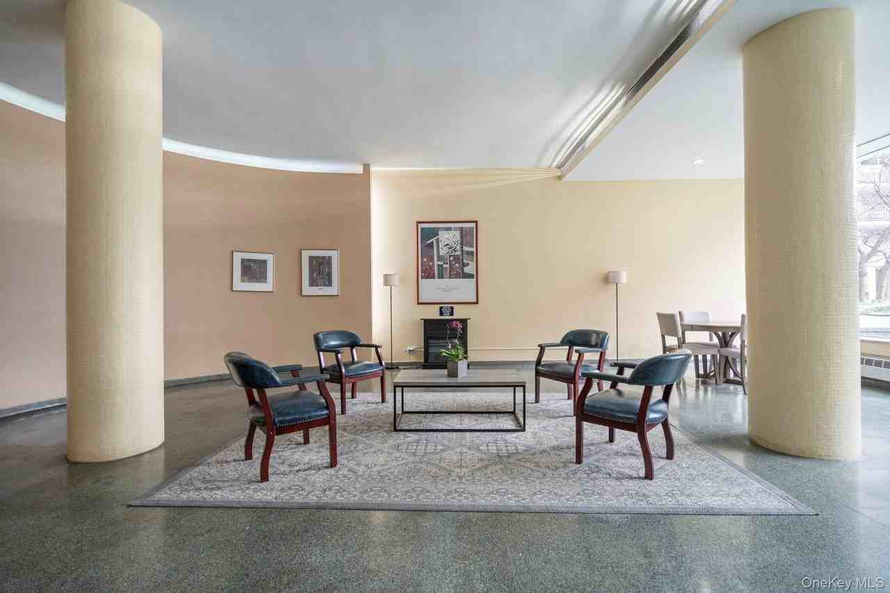 6125 97th St Apt 4d #4D - Photo 4 of 6