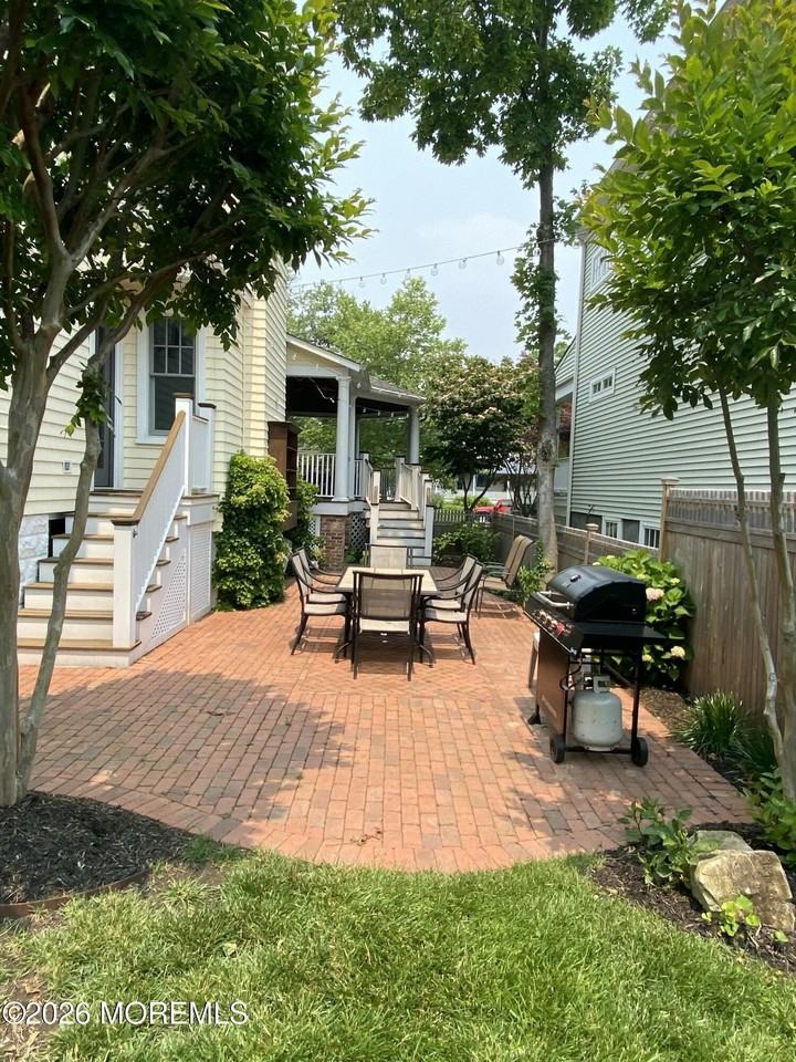 333 Woodland Ave - Photo 2 of 41