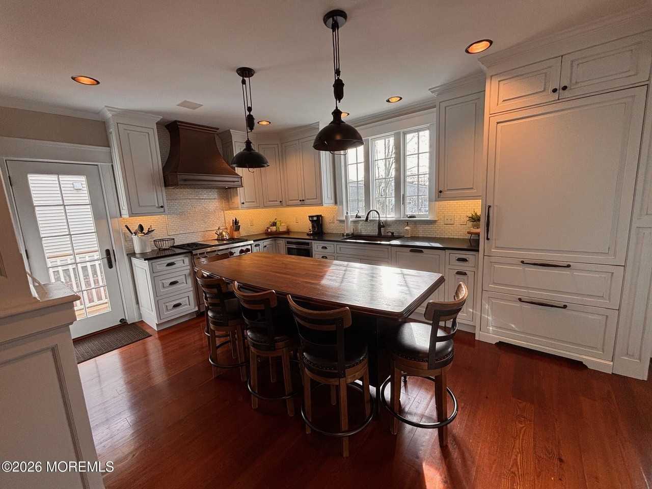 333 Woodland Ave - Photo 4 of 41