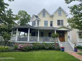 featured image of 333 Woodland Ave