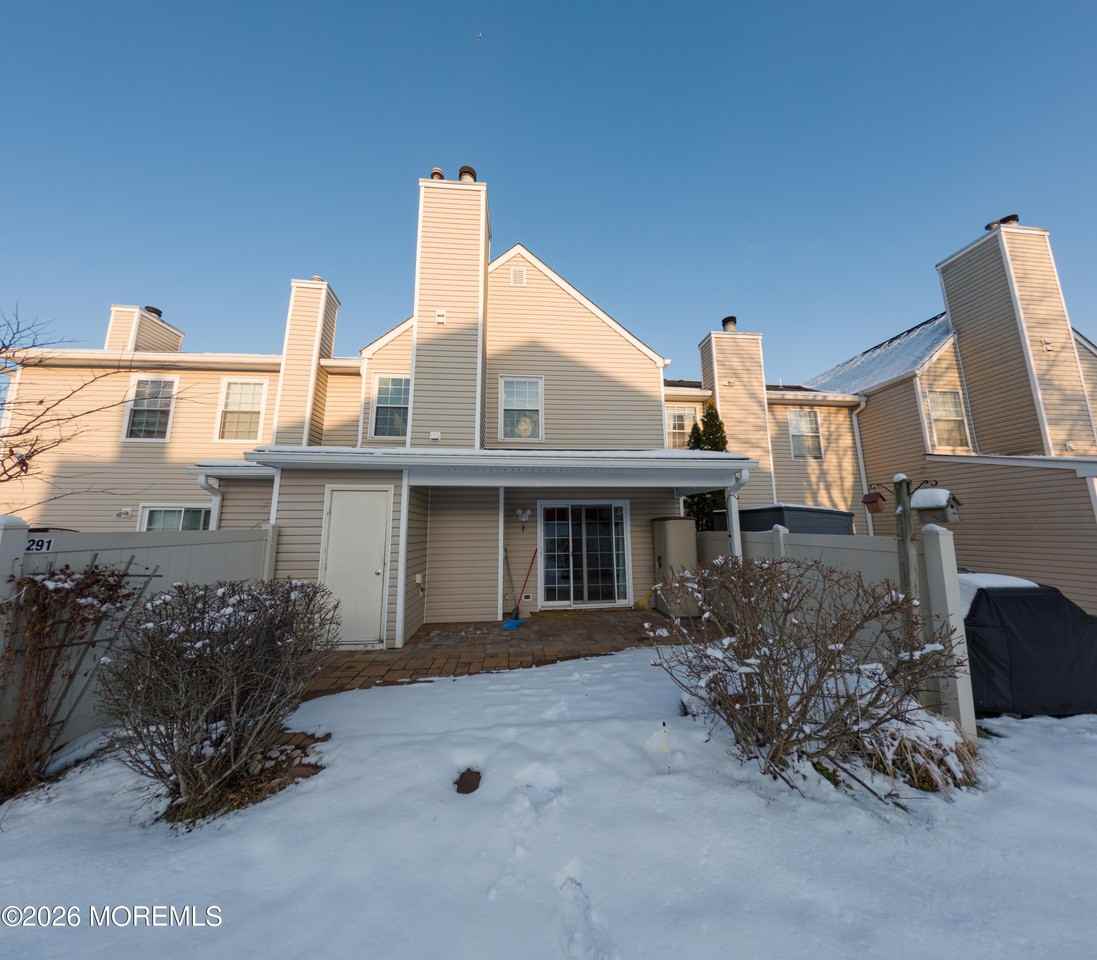 291 Stratford Pl - Photo 3 of 23