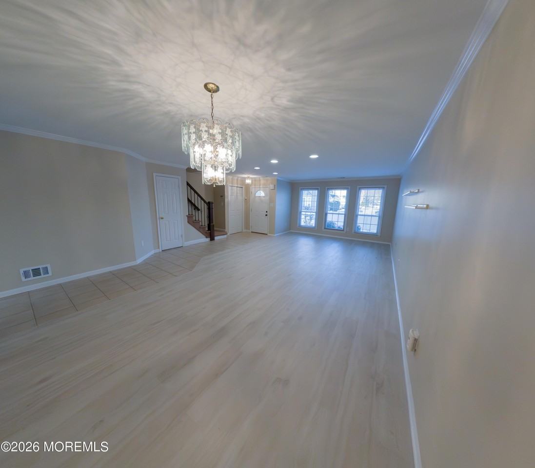 291 Stratford Pl - Photo 7 of 23