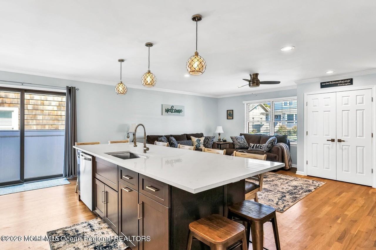1813 Bradley Ter - Photo 7 of 17