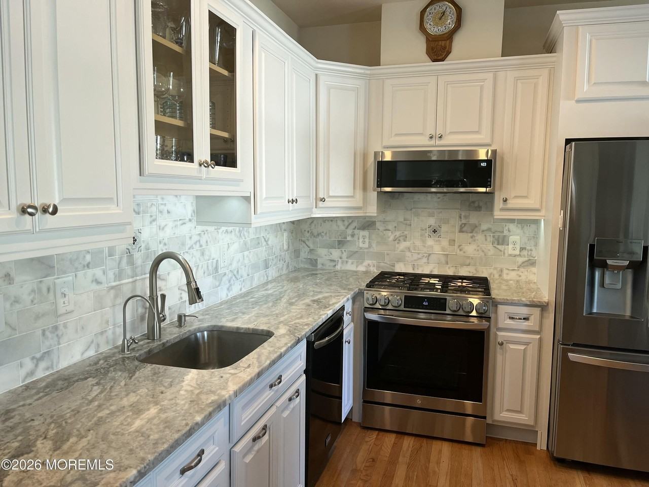 131 Avenel Blvd - Photo 5 of 22