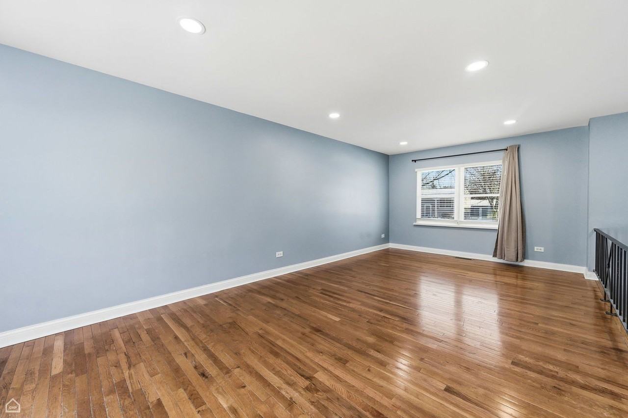 22180 Navaho Ave - Photo 4 of 29