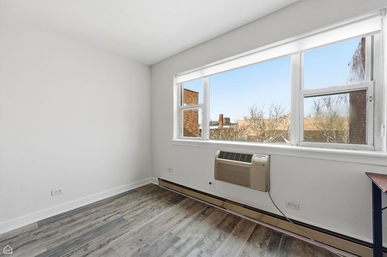 5920 N Kenmore Ave Apt 519 #519 - Photo 7 of 11